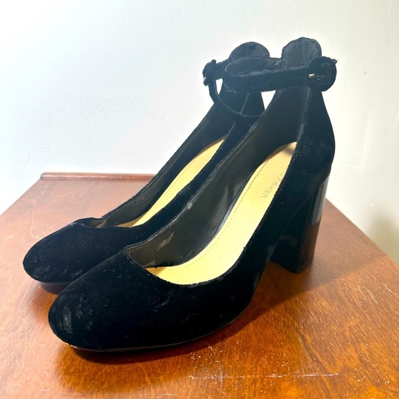 Marc Fisher Shoes - Marc Fisher Elegant Black Velvet Women's Heels